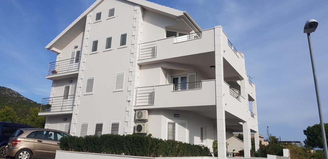 Hvar De Luxe 1 Homestay *