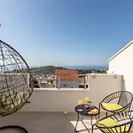 Hvar De Luxe Apartments 1